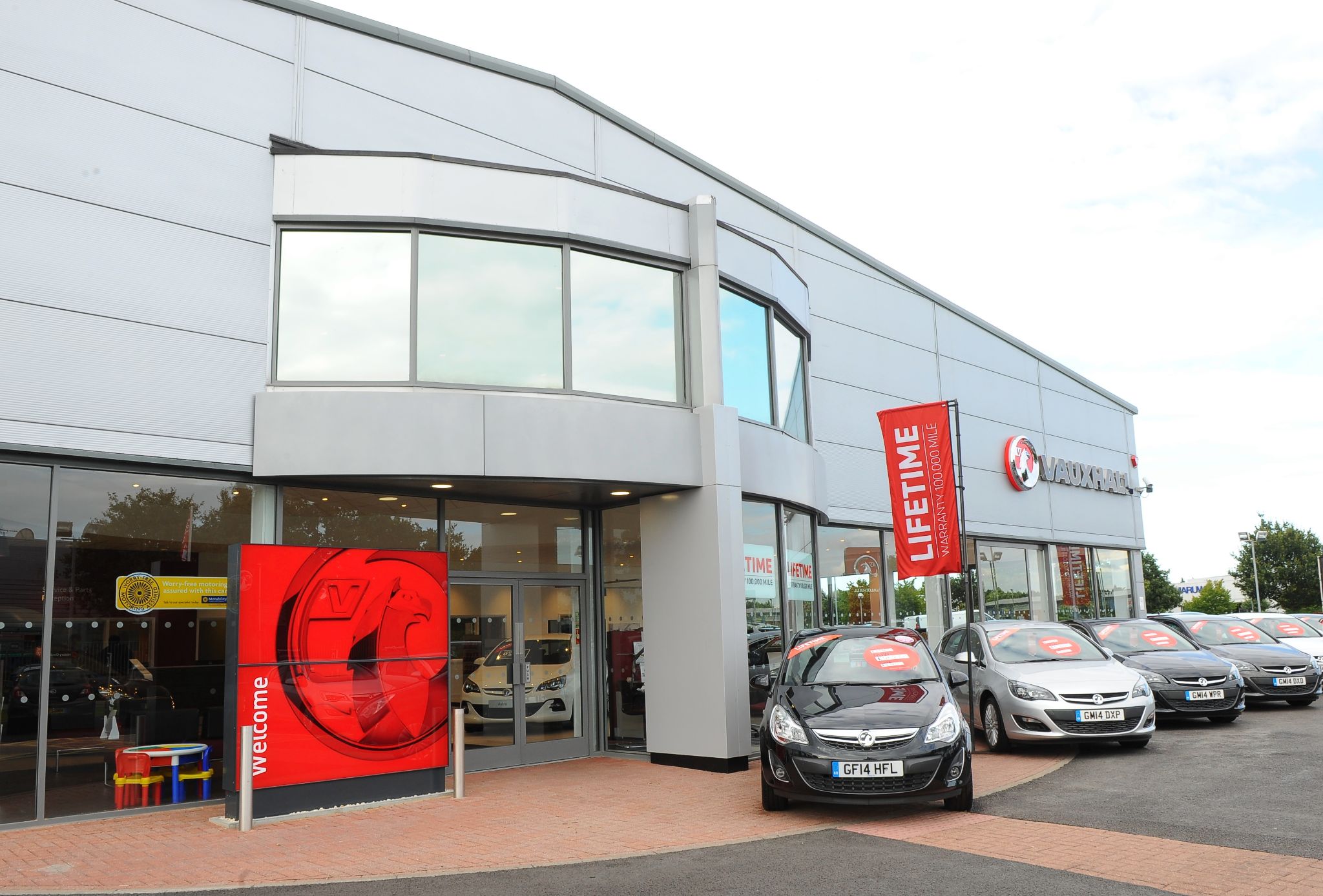 Caffyns Vauxhall Ashford Car dealership in Ashford AutoTrader